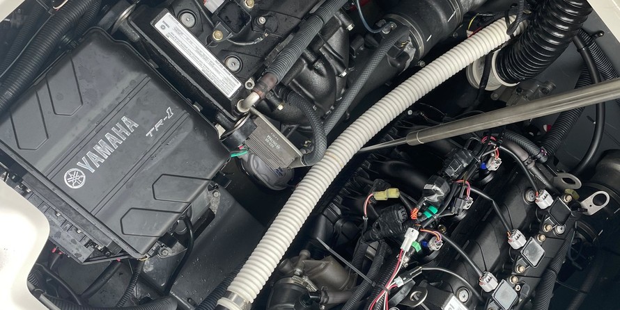 Yamaha 210 FSH Deluxe