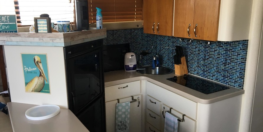 Legacy 40 sedan bridge