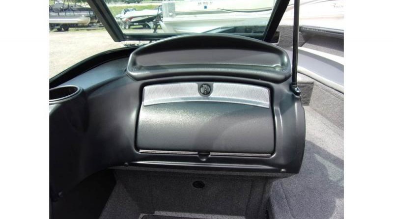 Lund Boats 1875 Crossover XS