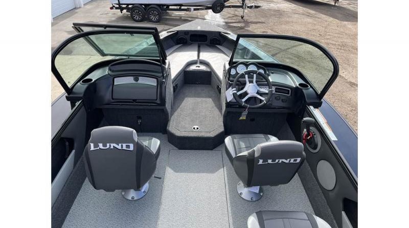 Lund Boats 1875 Crossover XS