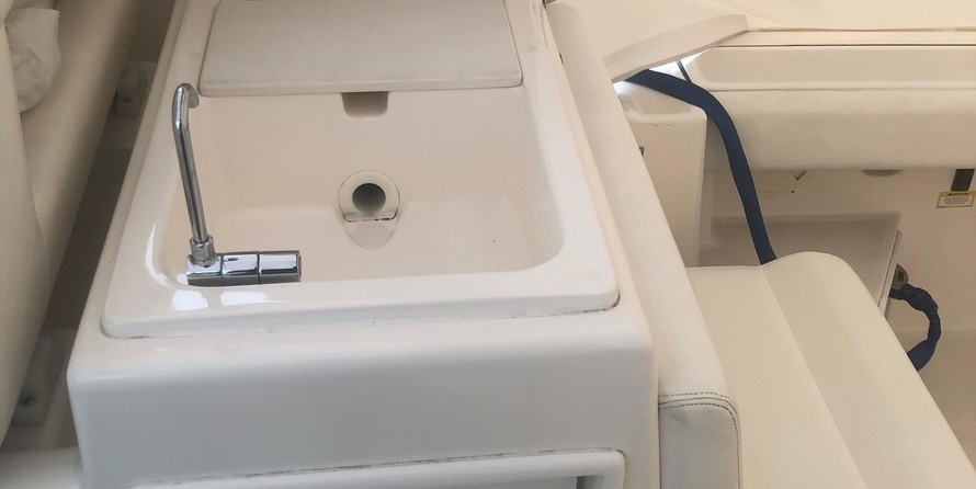 Tiara 3500 open hardtop