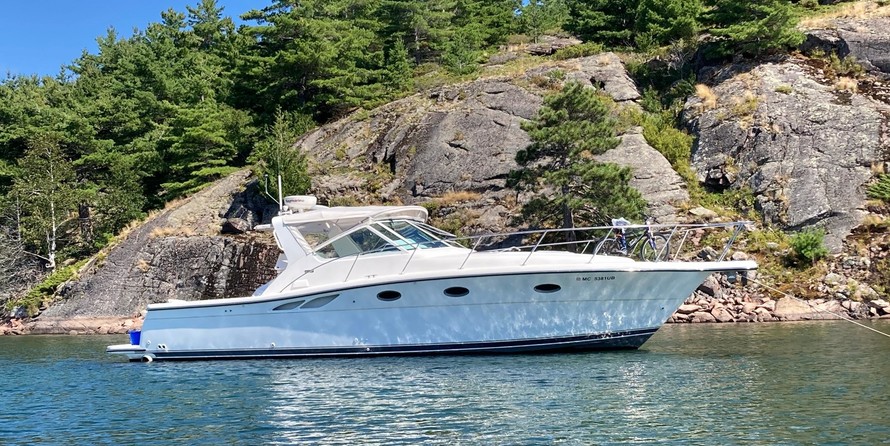 Tiara 3500 open hardtop