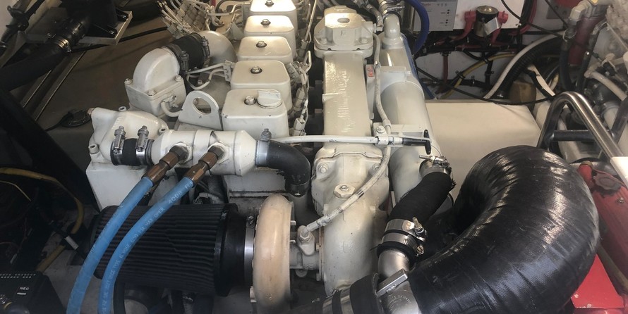 Tiara 3500 open hardtop