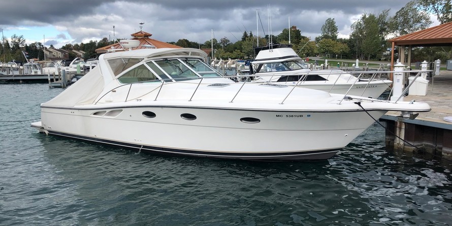 Tiara 3500 open hardtop