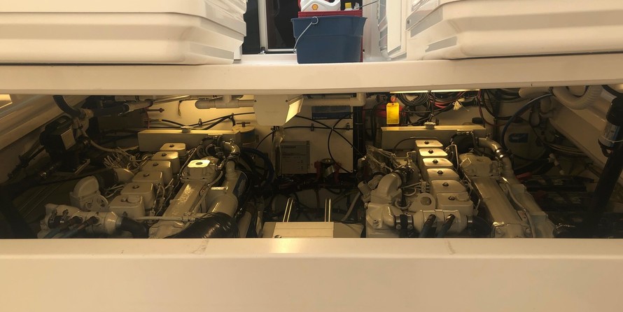 Tiara 3500 open hardtop