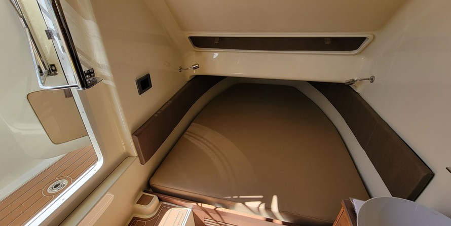 Chris-Craft Catalina 34