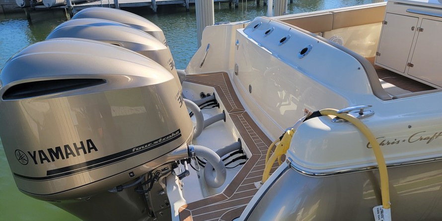 Chris-Craft Catalina 34