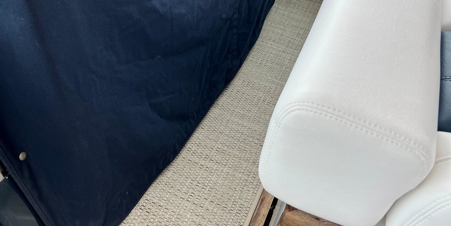 Sea ray 390 express cruiser