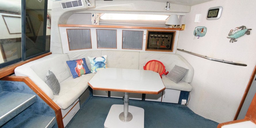 Sea ray 390 express cruiser