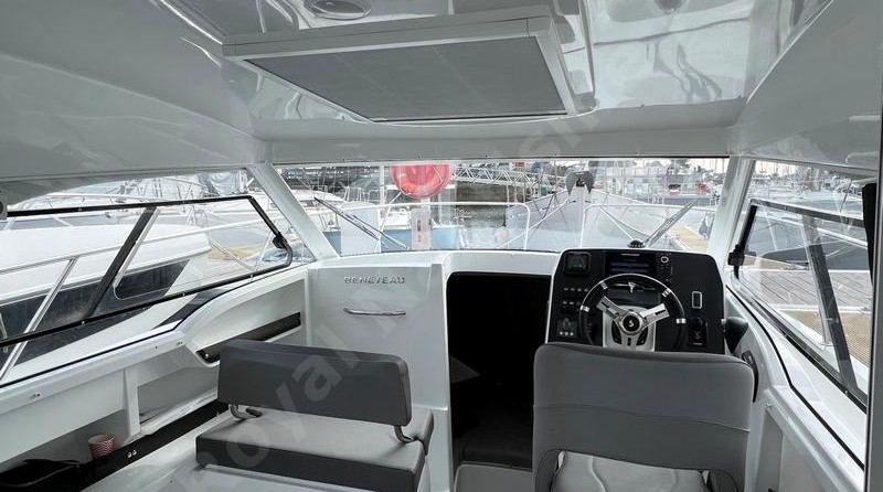 Beneteau Antares 8 OB