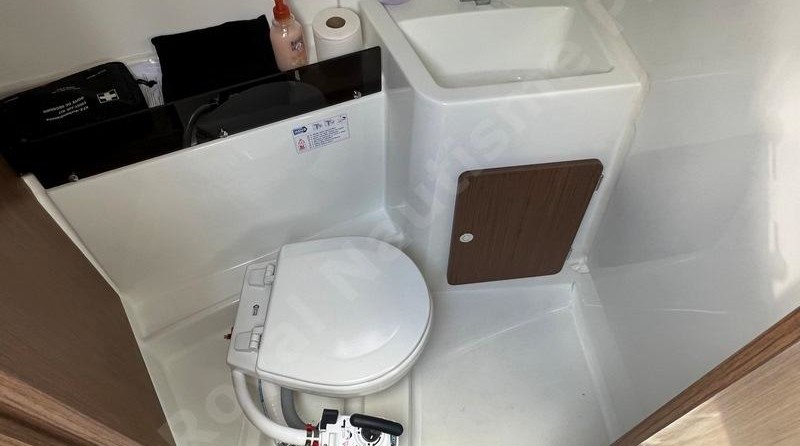 Beneteau Antares 8 OB