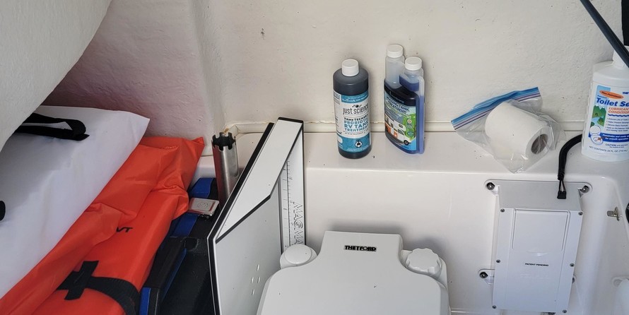 228 Sea Fox Commander