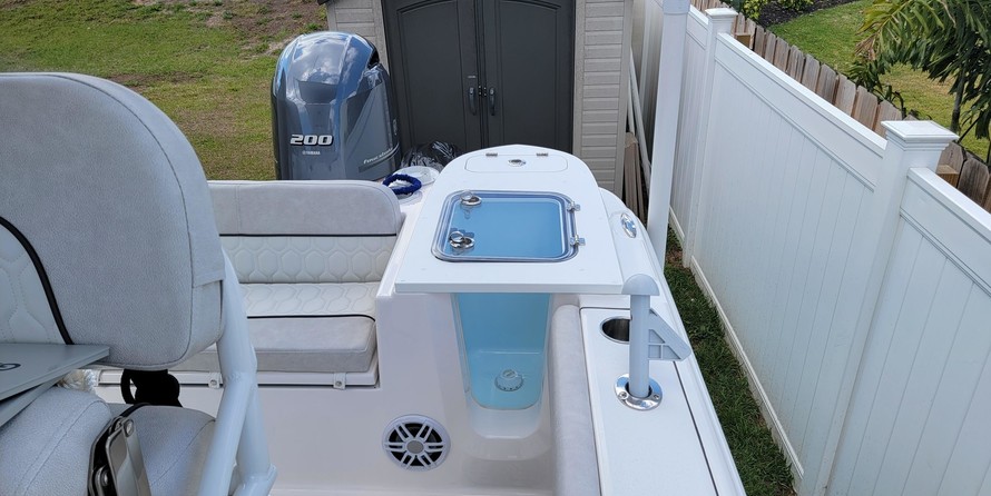 228 Sea Fox Commander