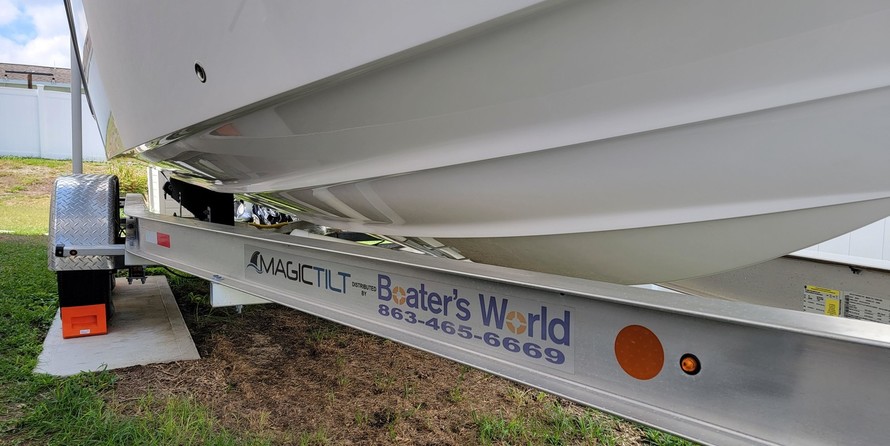 228 Sea Fox Commander