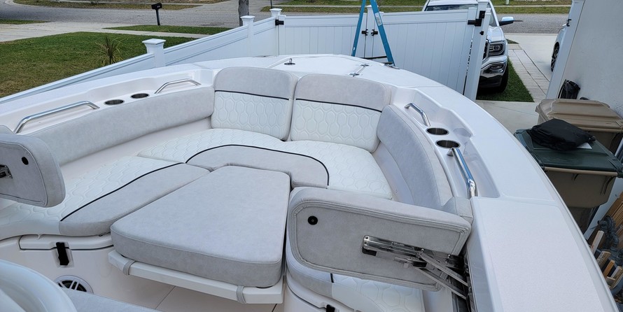 228 Sea Fox Commander