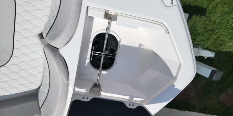 228 Sea Fox Commander