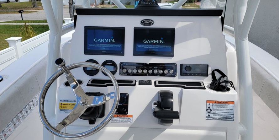 228 Sea Fox Commander