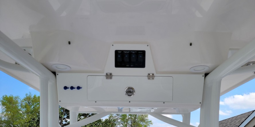 228 Sea Fox Commander