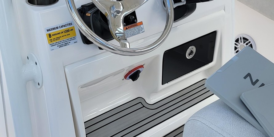 Sea Fox 228 Commander