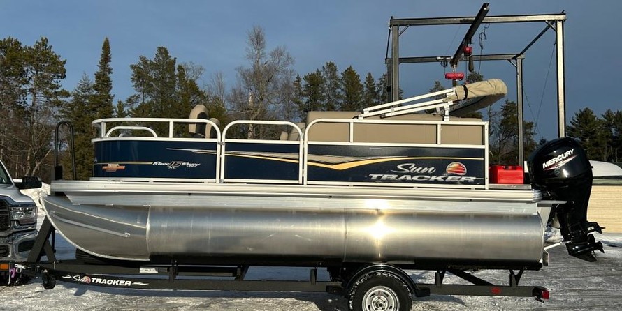 Sun Tracker Bass Buggy 16 DLX ET