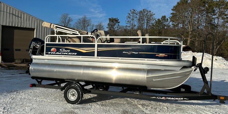 Sun Tracker Bass Buggy 16 DLX ET