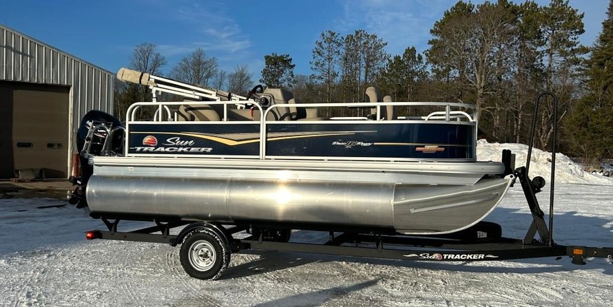 Sun Tracker Bass Buggy 16 DLX ET