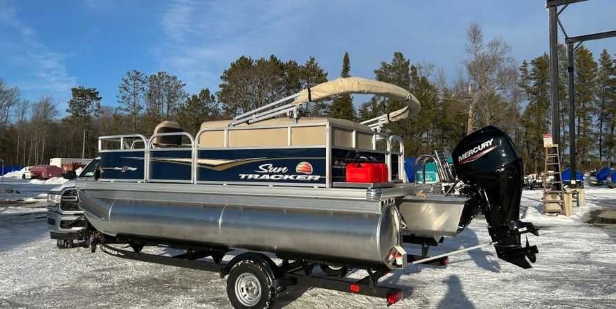 Sun Tracker Bass Buggy 16 DLX ET