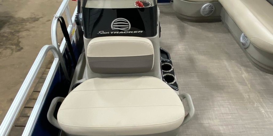 Sun Tracker Bass Buggy 16 DLX ET