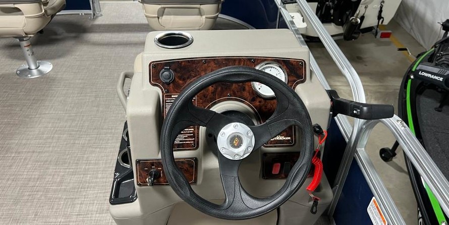 Sun Tracker Bass Buggy 16 DLX ET