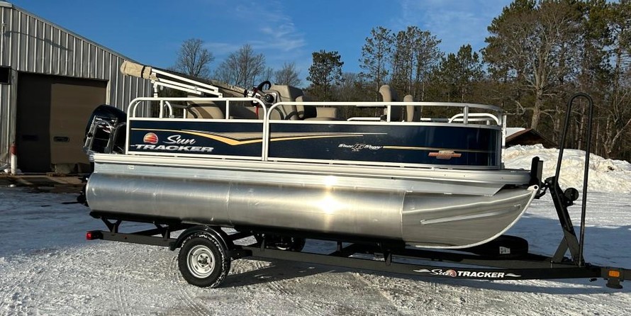 Sun Tracker Bass Buggy 16 DLX ET