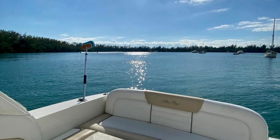 Sea Ray 330 Sundancer