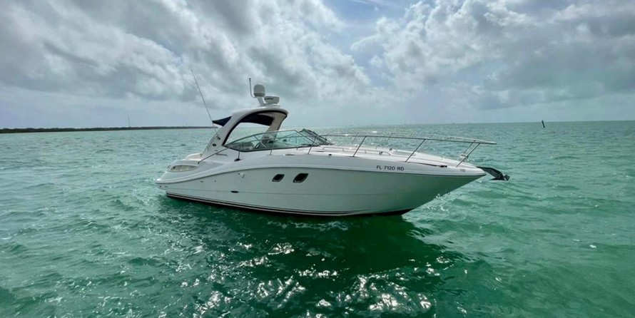 Sea Ray 330 Sundancer