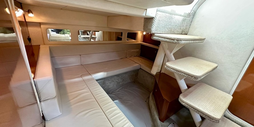 Sea Ray 330 Sundancer