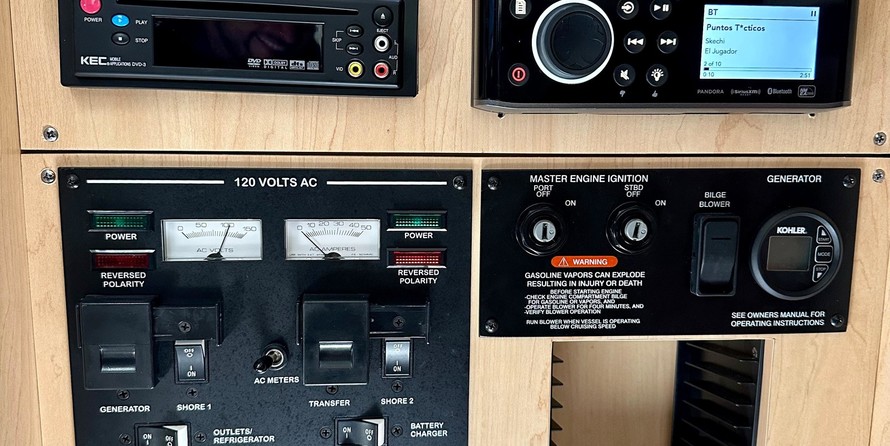 Sea Ray 330 Sundancer