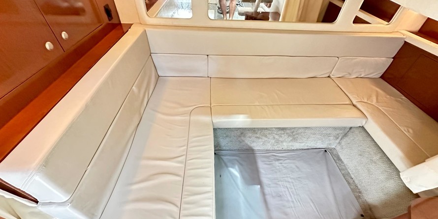 Sea Ray 330 Sundancer