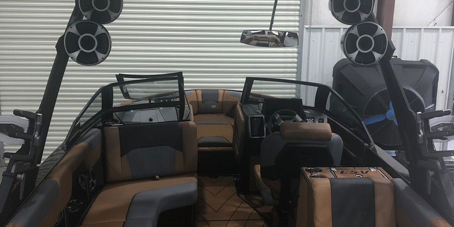 Malibu Wakesetter 25 LSV