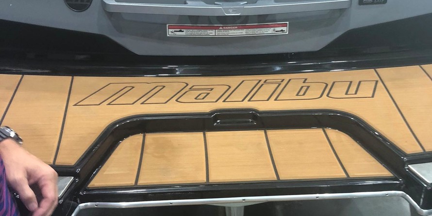 Malibu Wakesetter 25 LSV