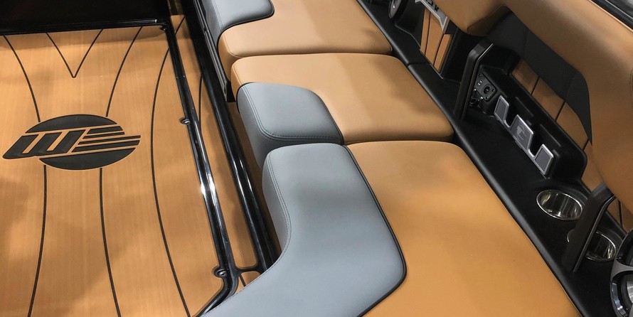 Malibu Wakesetter 25 LSV