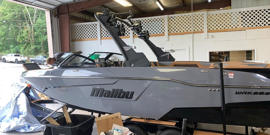 Malibu Wakesetter 25 LSV