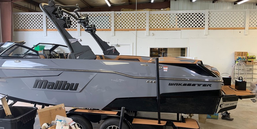 Malibu Wakesetter 25 LSV