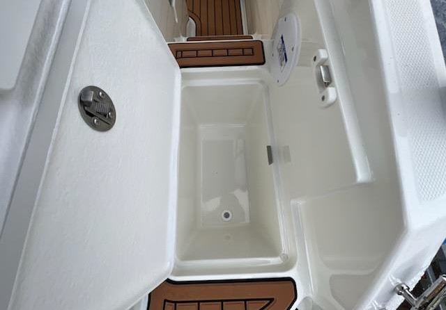 Bayliner VR5 Cuddy
