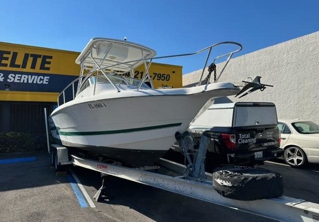 Pro-line 24 walkaround cuddy