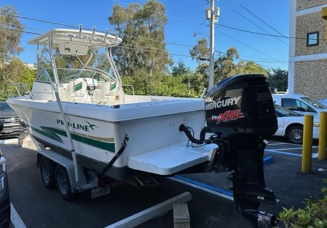 Pro-line 24 walkaround cuddy