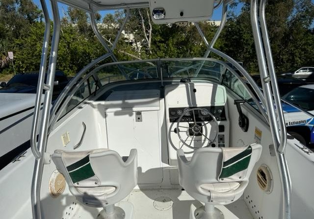 Pro-line 24 walkaround cuddy