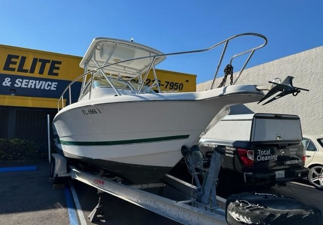 Pro-line 24 walkaround cuddy