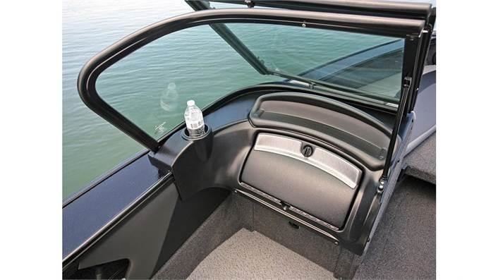 Lund Boats 1875 Crossover XS