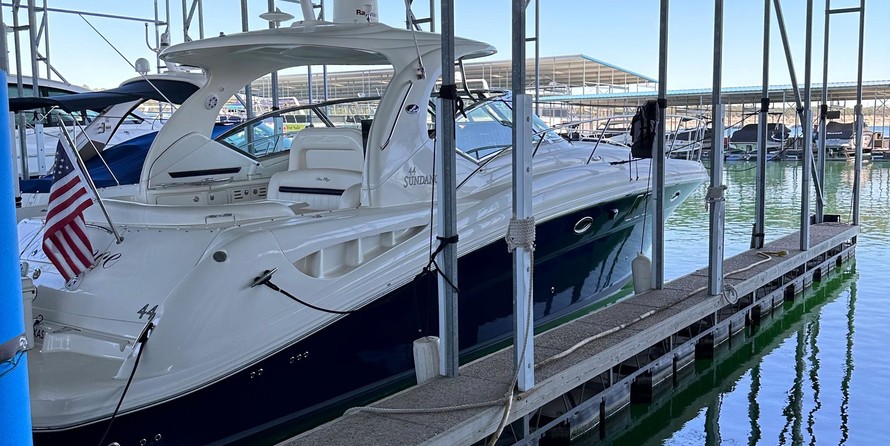 44 Sea Ray Sundancer