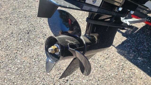 Tracker Pro Team 175 TXW