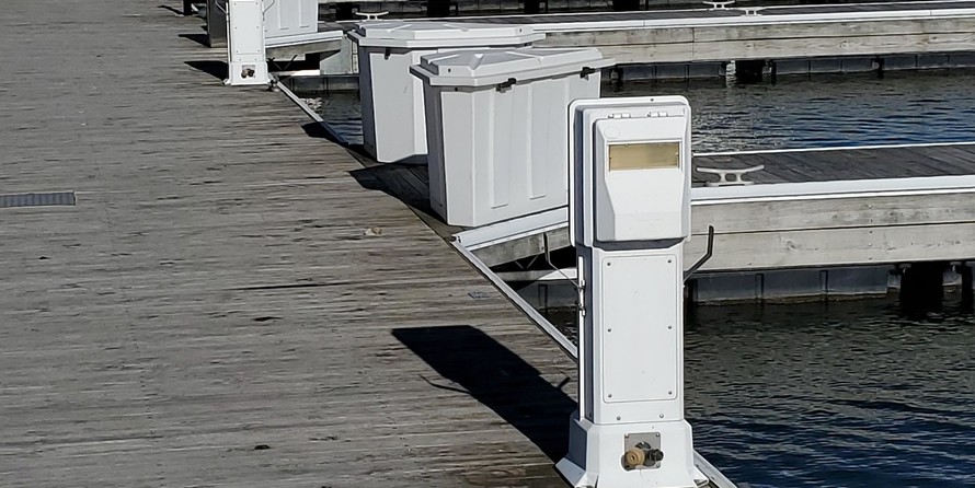 Cruisers Yachts 447 Sport Sedan