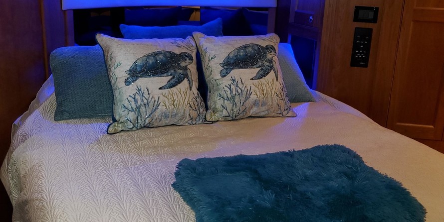 Cruisers Yachts 447 Sport Sedan